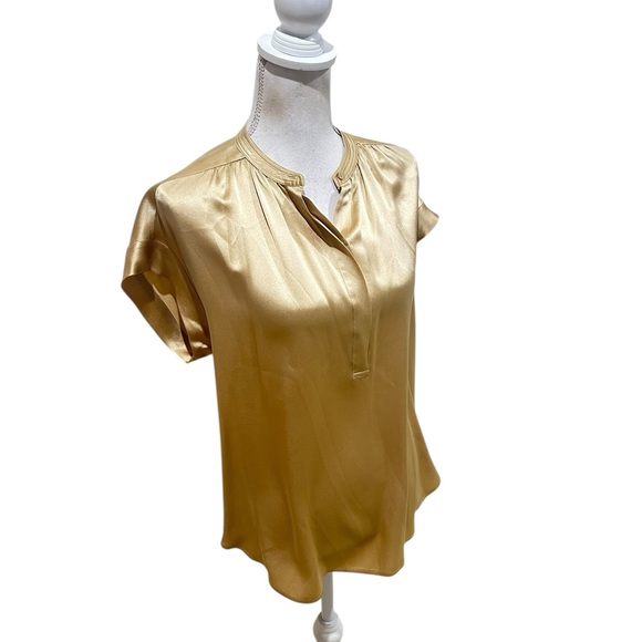Vince Gold 100% silk collarless 1/2 button down short sleeve Blouse size xs - Picture 2 of 7